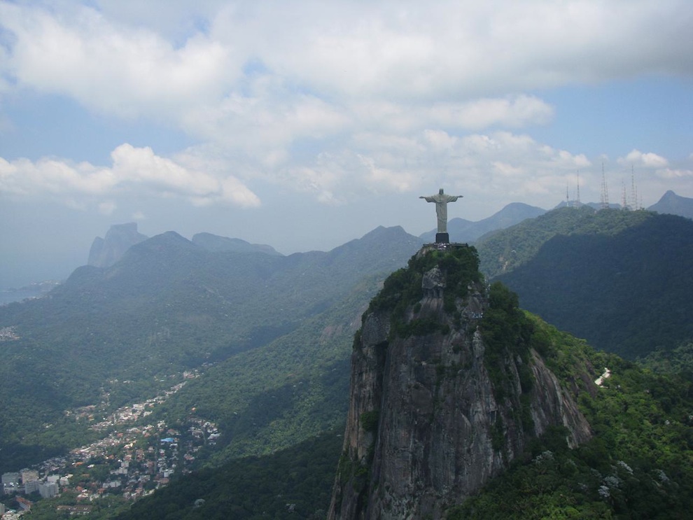 Фотография: Статуя Спасителя Иисуса Христа в Рио-де-Жанейро, Бразилия №8 - BigPicture.ru
