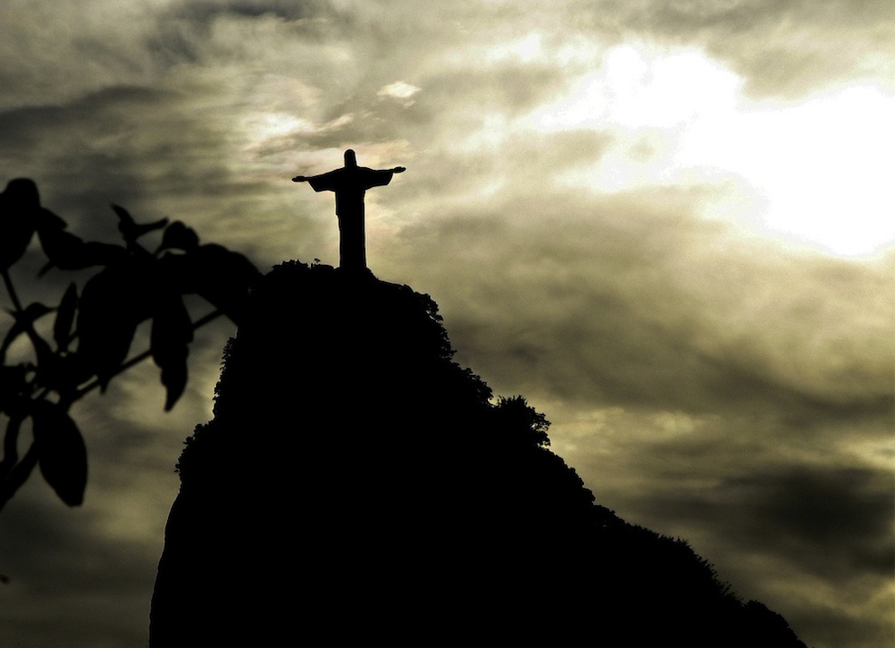 Фотография: Статуя Спасителя Иисуса Христа в Рио-де-Жанейро, Бразилия №10 - BigPicture.ru