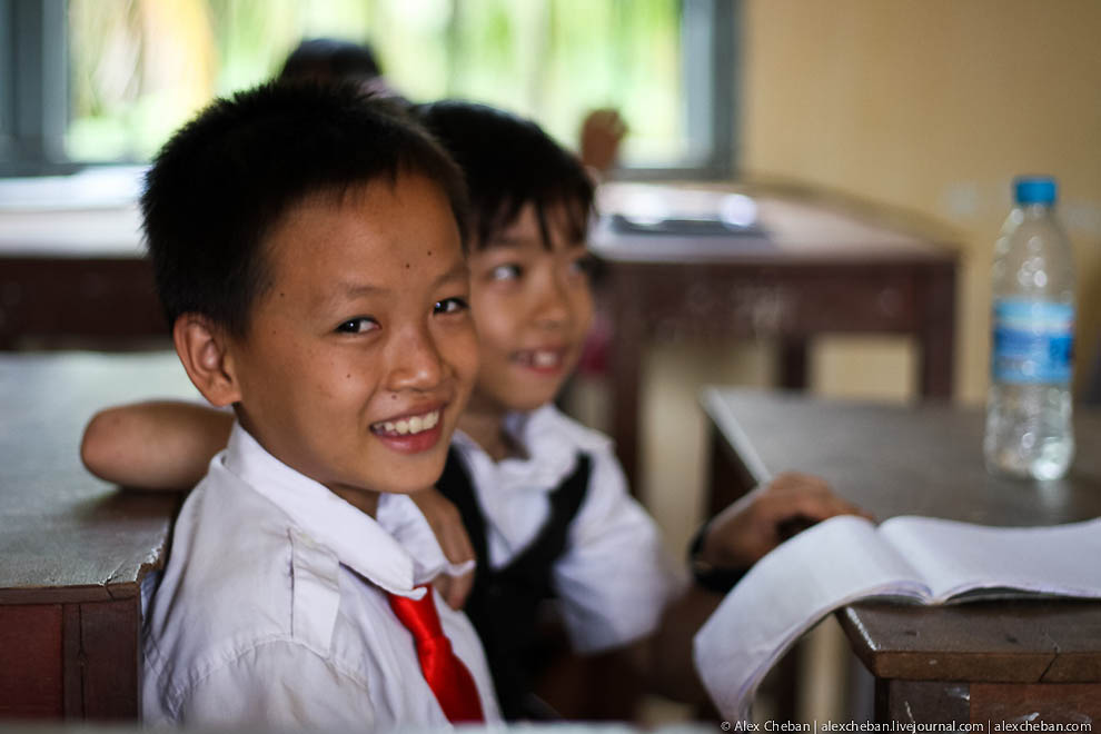 Фотография: Деревенская школа в Камбодже №10 - BigPicture.ru