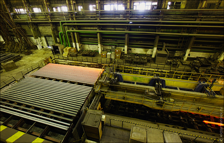 Фотография: Производство проката на сталелитейном заводе №12 - BigPicture.ru
