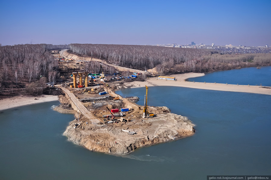 Фотография: Строительство третьего моста через Обь с вертолета №17 - BigPicture.ru