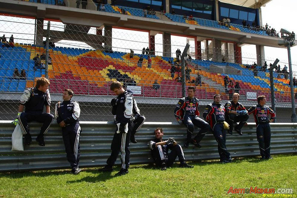 Фотография: Формула-1 фото: за кадром гран-при Турции 2011 №17 - BigPicture.ru