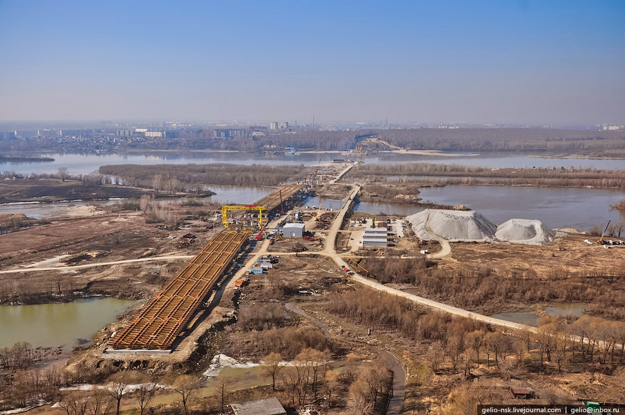 Фотография: Строительство третьего моста через Обь с вертолета №28 - BigPicture.ru