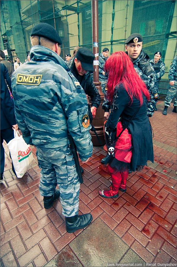 Фотография: Как московский ОМОН зомби задерживал №29 - BigPicture.ru