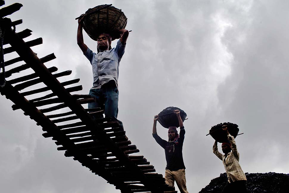 Фотография: Детский труд в индийских угольных шахтах №8 - BigPicture.ru