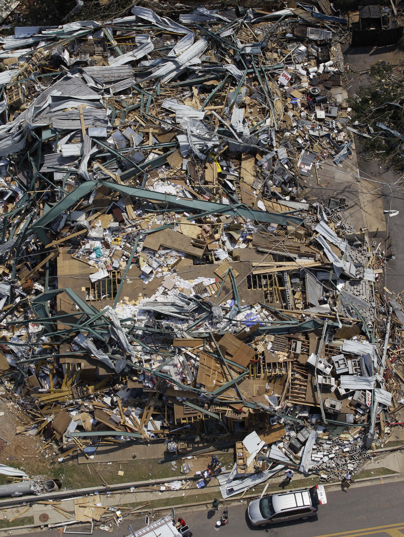 Фотография: Последствия торнадо в Алабаме: Вид сверху №18 - BigPicture.ru