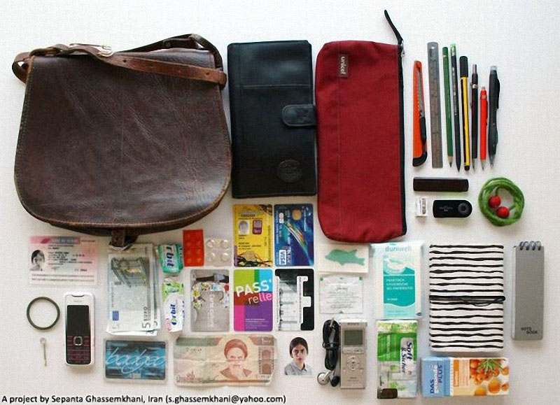 Фотография: Заглянем в сумки к жителям Ирана №76 - BigPicture.ru