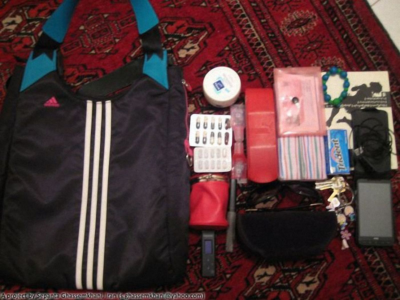 Фотография: Заглянем в сумки к жителям Ирана №86 - BigPicture.ru