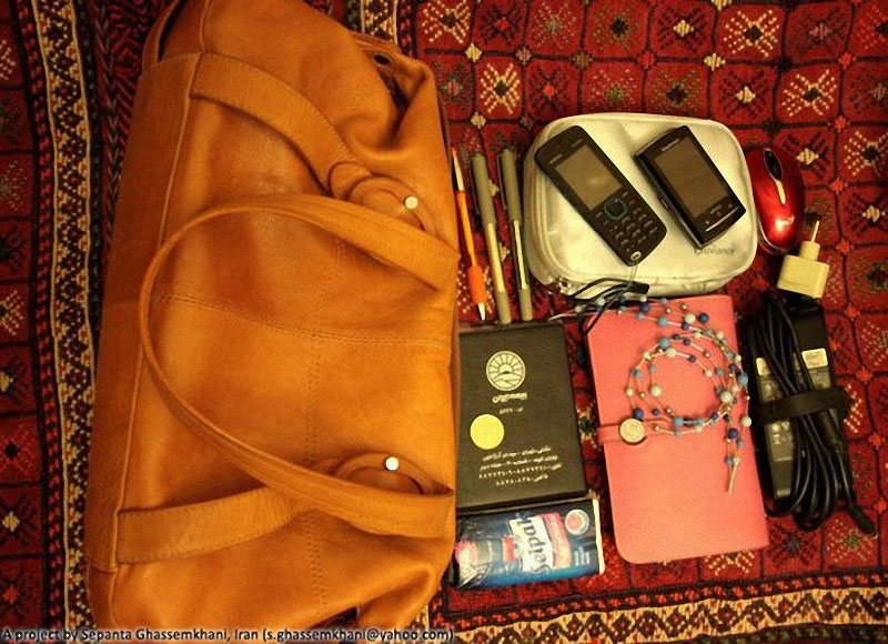 Фотография: Заглянем в сумки к жителям Ирана №102 - BigPicture.ru