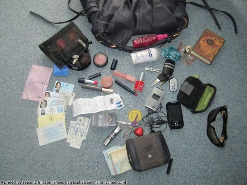 Фотография: Заглянем в сумки к жителям Ирана №132 - BigPicture.ru