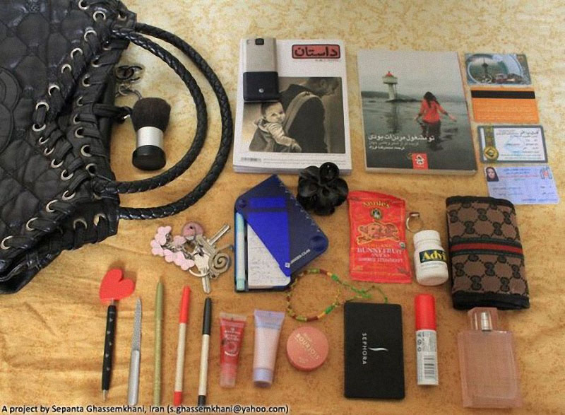 Фотография: Заглянем в сумки к жителям Ирана №140 - BigPicture.ru