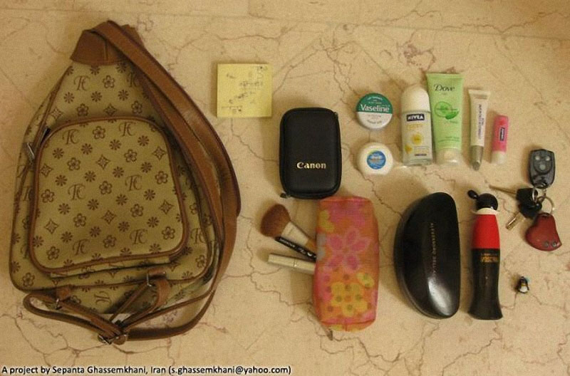 Фотография: Заглянем в сумки к жителям Ирана №146 - BigPicture.ru
