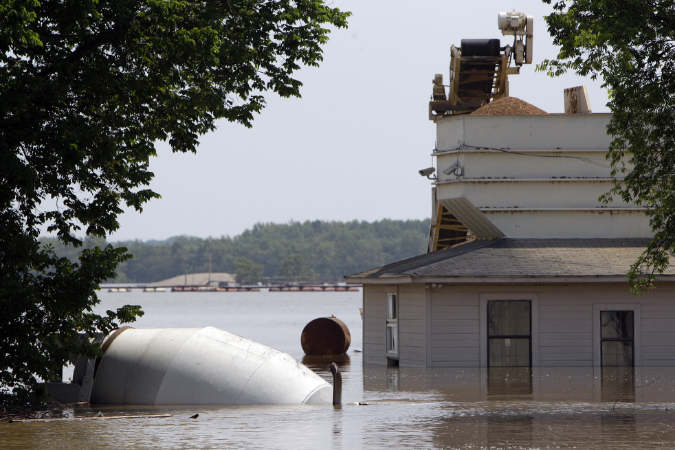 Фотография: Миссисипи угрожает США величайшим потопом‎ №21 - BigPicture.ru