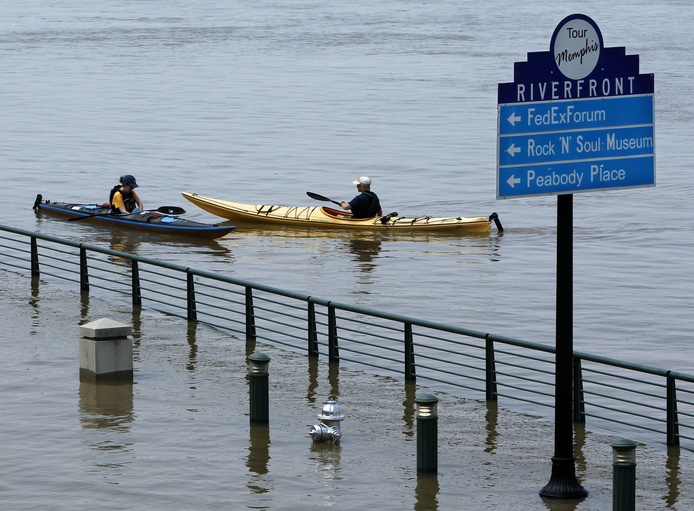 Фотография: Миссисипи угрожает США величайшим потопом‎ №24 - BigPicture.ru
