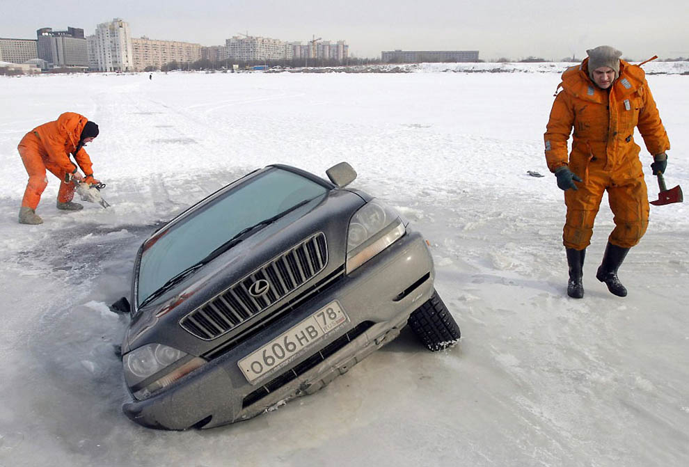 Фотография: Грань между богатыми и бедными в России №11 - BigPicture.ru