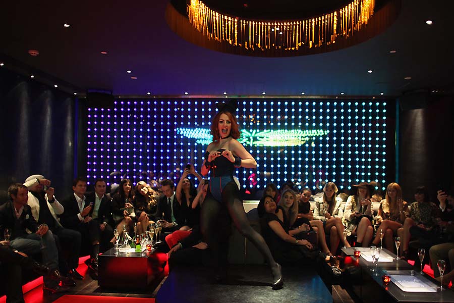 Фотография: Модный показ на открытии клуба Playboy Club London №15 - BigPicture.ru