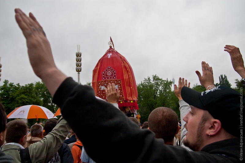 Фотография: Ратха-ятра — кришнаитский праздник Шествия Колесниц №2 - BigPicture.ru