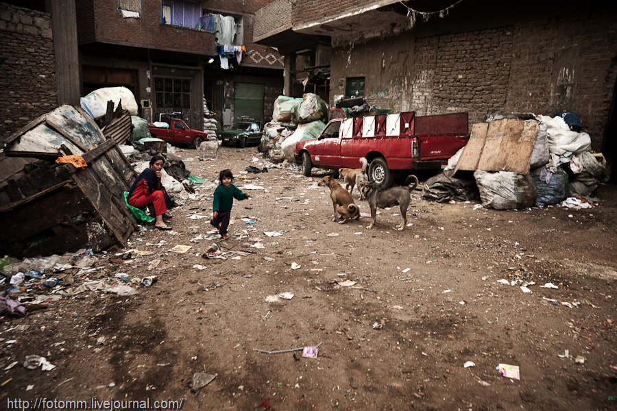 Фотография: Город в городе: квартал мусорщиков в Каире №27 - BigPicture.ru