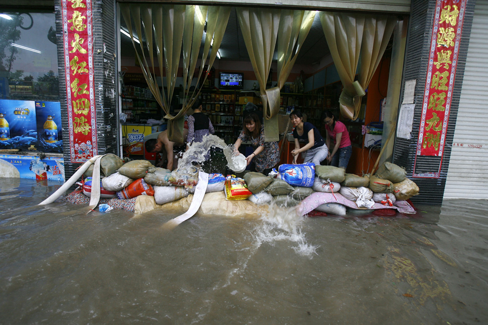 Фотография: Наводнение после засухи в Китае №30 - BigPicture.ru