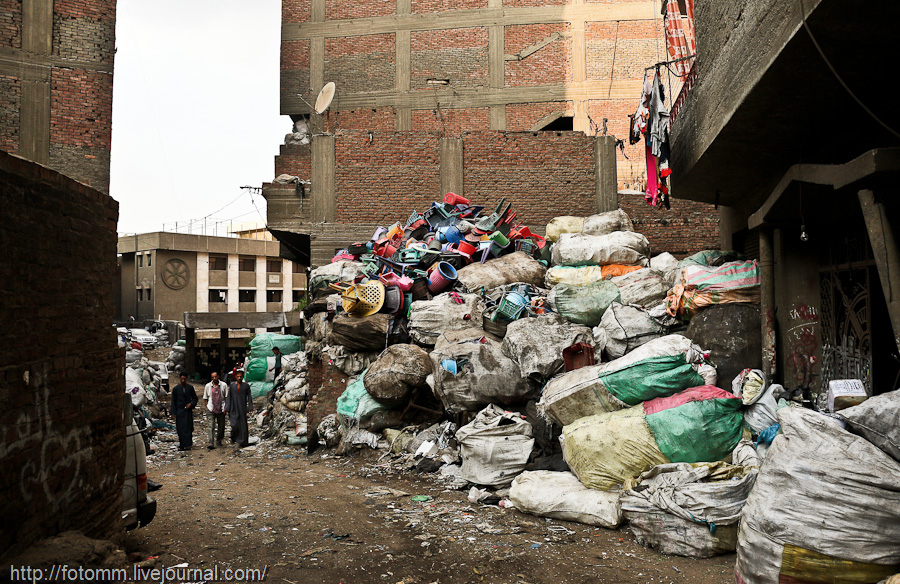 Фотография: Город в городе: квартал мусорщиков в Каире №4 - BigPicture.ru