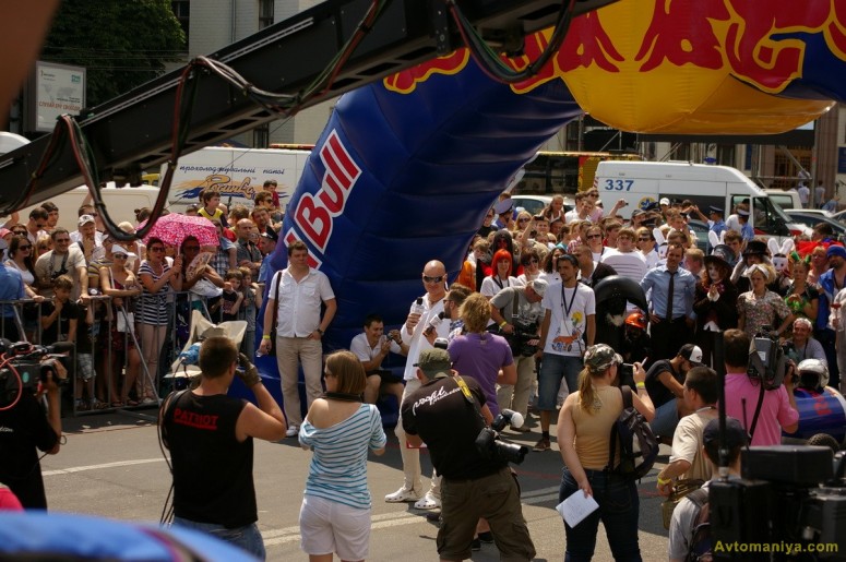 Фотография: За кулисами Red Bull Ралли на Тарантасах: Киев 2011 №41 - BigPicture.ru