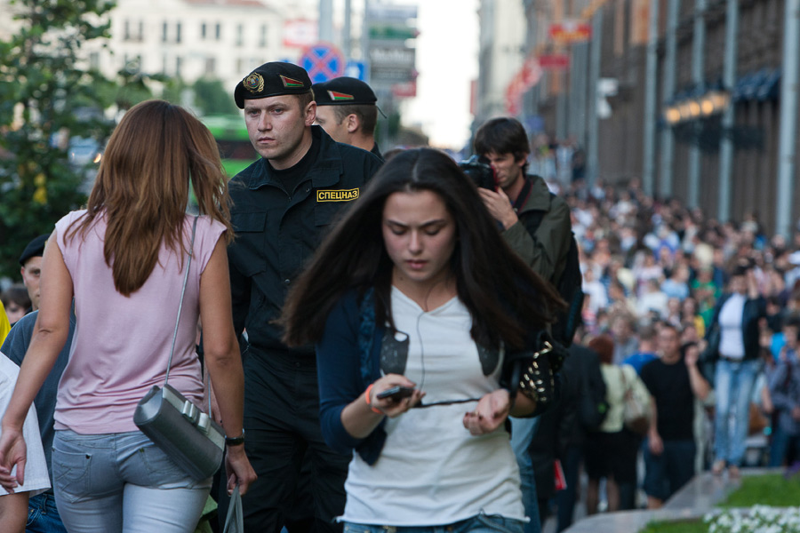 Фотография: Разгон мирной акции в Минске №42 - BigPicture.ru