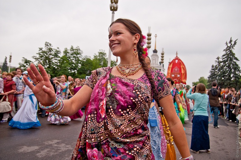Фотография: Ратха-ятра — кришнаитский праздник Шествия Колесниц №43 - BigPicture.ru