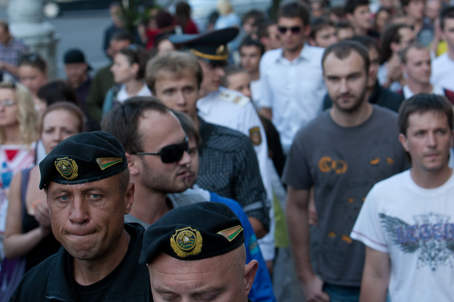 Фотография: Разгон мирной акции в Минске №43 - BigPicture.ru