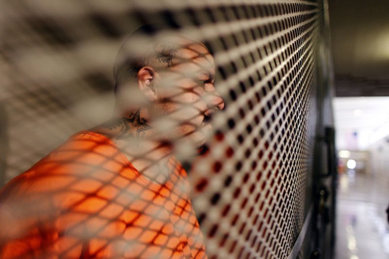 Фотография: Переполненные тюрьмы Калифорнии: Тысячи преступников выйдут на свободу? №7 - BigPicture.ru