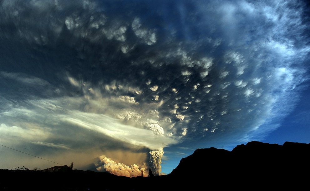 Фотография: Извержение вулкана Пуйеуэ в Чили №9 - BigPicture.ru