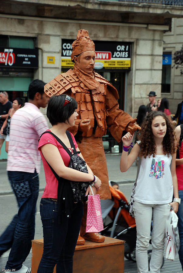 Фотография: Живые скульптуры и актеры Барселоны №10 - BigPicture.ru
