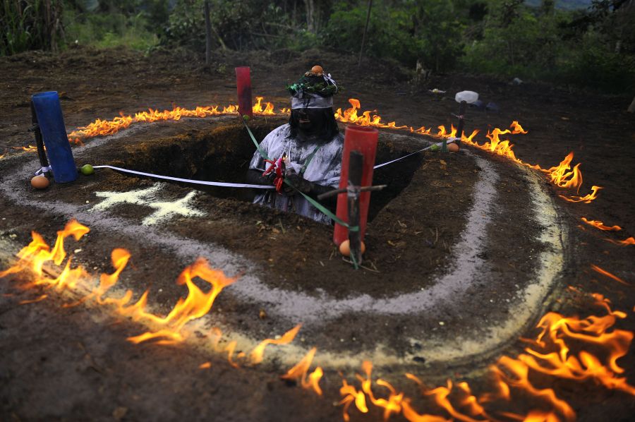 Фотография: Обряд изгнания духов в Колумбии №9 - BigPicture.ru