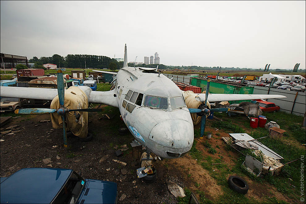 Фотография: Восстановление Ил-14Т на Тушинском аэродроме №2 - BigPicture.ru
