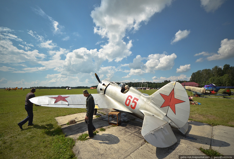 Фотография: Летные испытания восстановленного истребителя 30-х годов №13 - BigPicture.ru