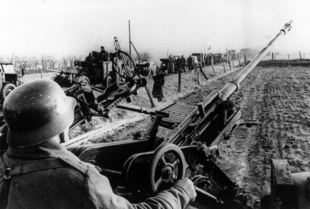 Фотография: Вторая мировая война: блицкриг на Западном фронте и падение Франции (Часть 3) №14 - BigPicture.ru