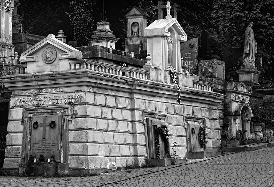 Фотография: Львов: Лычаковское кладбище №3 - BigPicture.ru