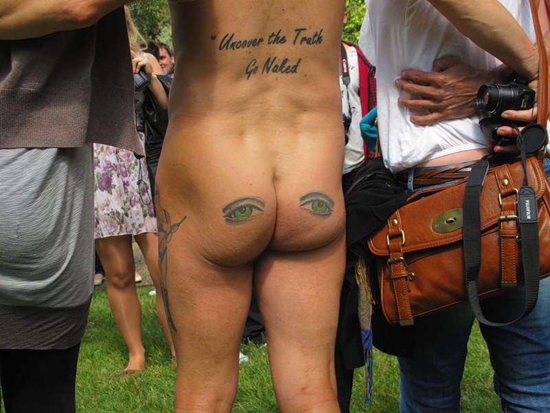Фотография: Голый велопробег в Лондоне: Uncover The Truth. Go Naked. №25 - BigPicture.ru