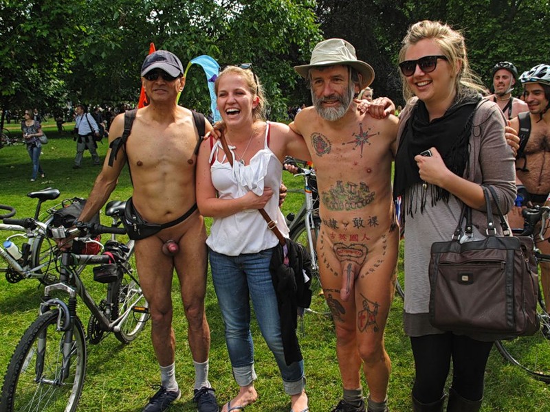 Фотография: Голый велопробег в Лондоне: Uncover The Truth. Go Naked. №26 - BigPicture.ru
