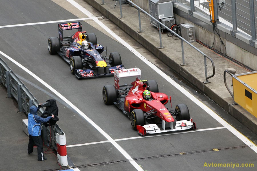 Фотография: Необычные фото Формулы-1, Гран-при Германии 2011: гонка №27 - BigPicture.ru