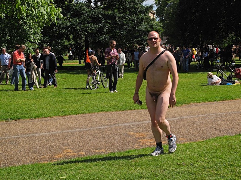 Фотография: Голый велопробег в Лондоне: Uncover The Truth. Go Naked. №33 - BigPicture.ru