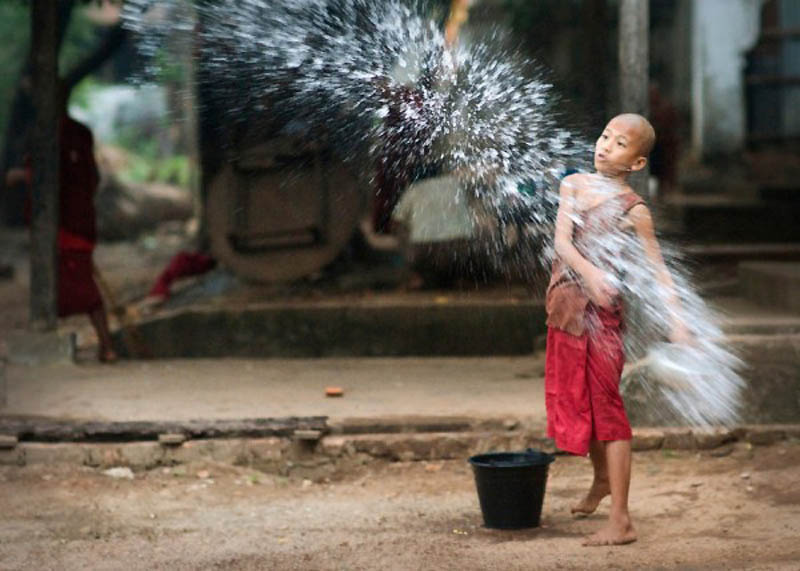 Фотография: Будничная жизнь бирманских монахов №4 - BigPicture.ru