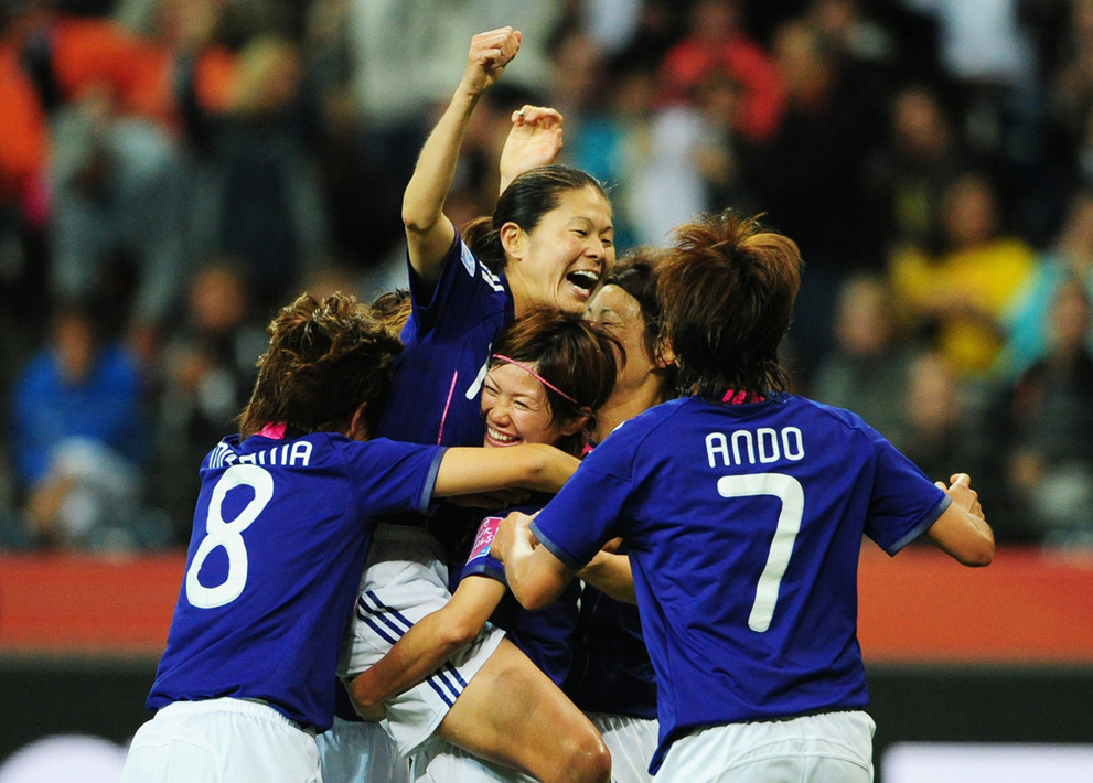 Фотография: Япония стала чемпионом мира по футболу среди женщин №40 - BigPicture.ru