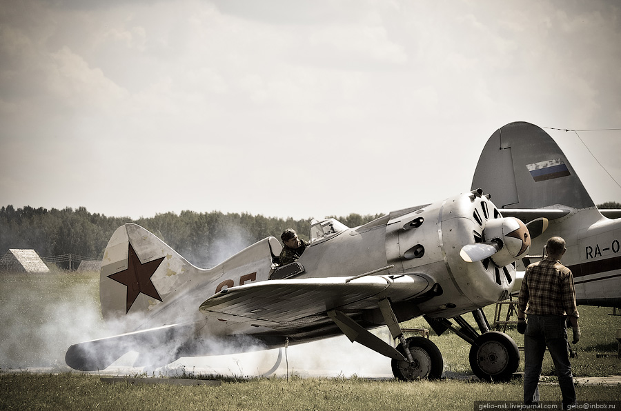 Фотография: Летные испытания восстановленного истребителя 30-х годов №9 - BigPicture.ru
