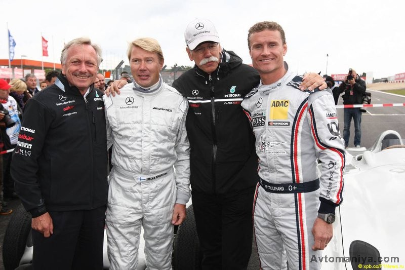 Фотография: Необычные фото Формулы-1, Гран-при Германии 2011: гонка №9 - BigPicture.ru