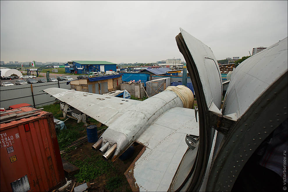 Фотография: Восстановление Ил-14Т на Тушинском аэродроме №10 - BigPicture.ru
