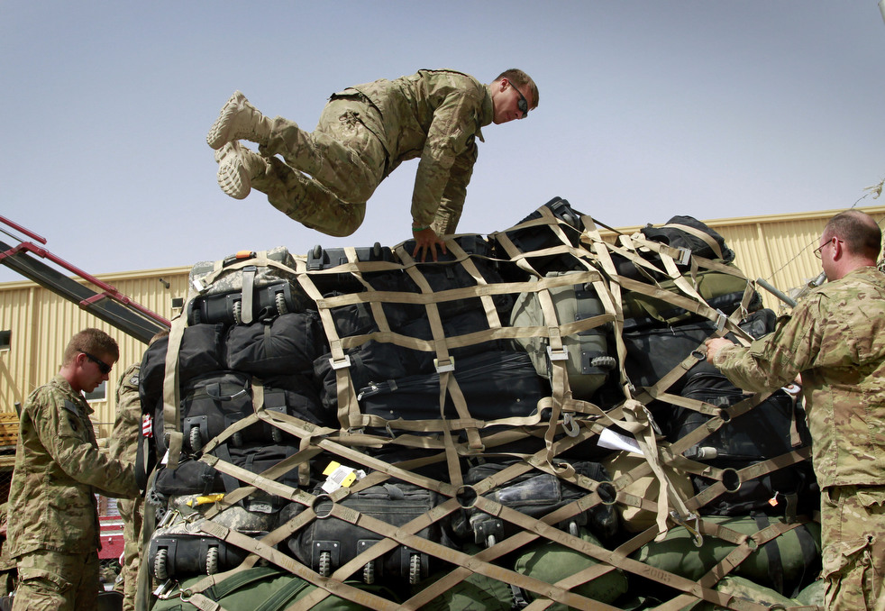 Фотография: США начали вывод войск из Афганистана №4 - BigPicture.ru