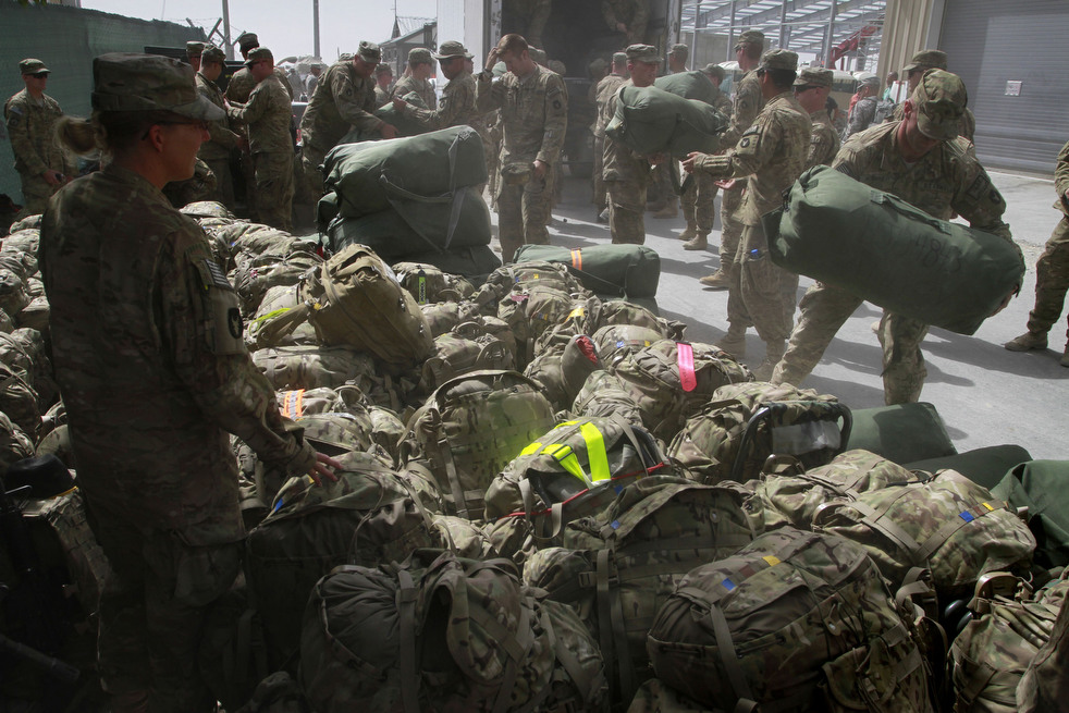 Фотография: США начали вывод войск из Афганистана №12 - BigPicture.ru