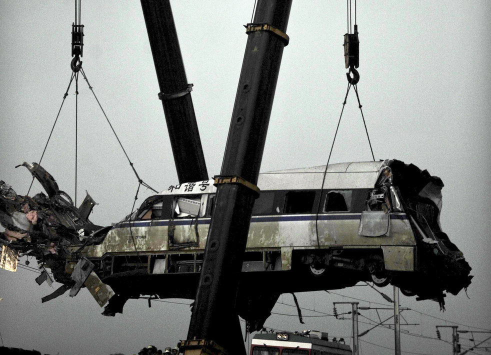 Фотография: Страшная железнодорожная авария в Китае №13 - BigPicture.ru