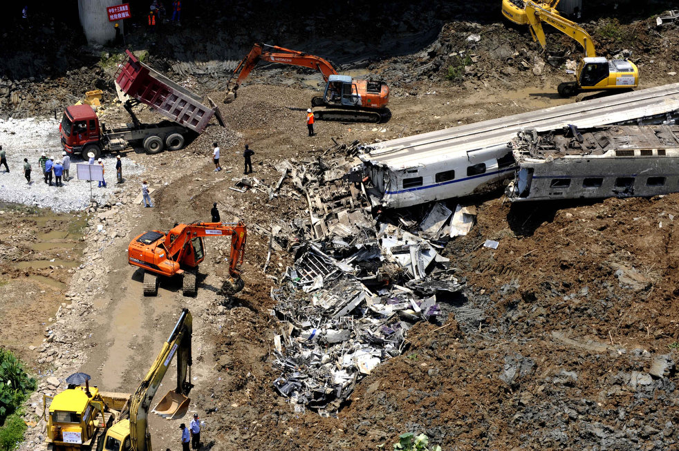 Фотография: Страшная железнодорожная авария в Китае №14 - BigPicture.ru