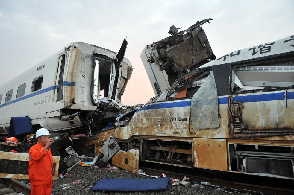 Фотография: Страшная железнодорожная авария в Китае №19 - BigPicture.ru